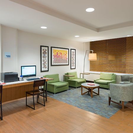Holiday Inn Express - Times Square By Ihg New York Exterior photo