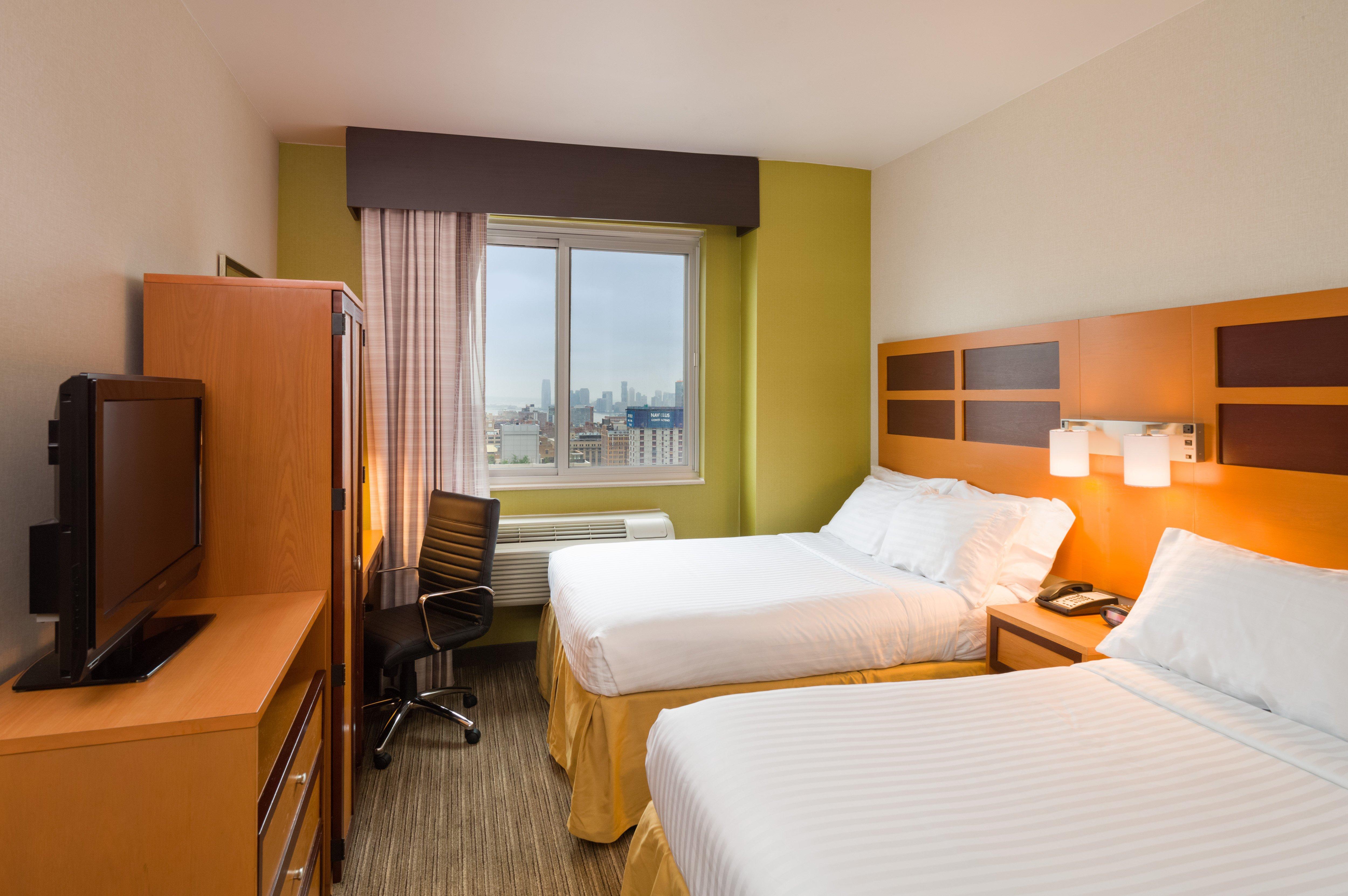 Holiday Inn Express - Times Square By Ihg New York Exterior photo
