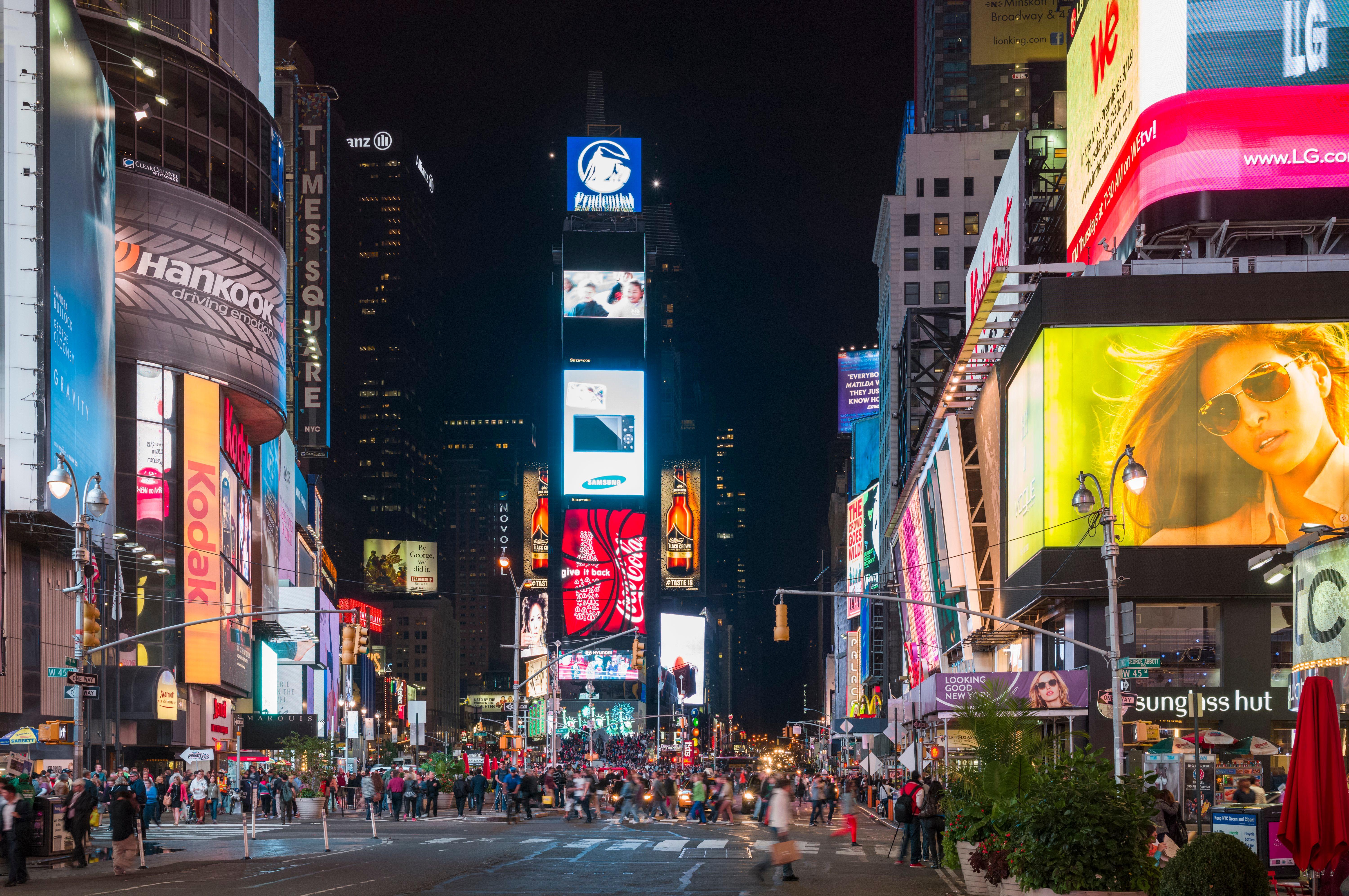 Holiday Inn Express - Times Square By Ihg New York Exterior photo