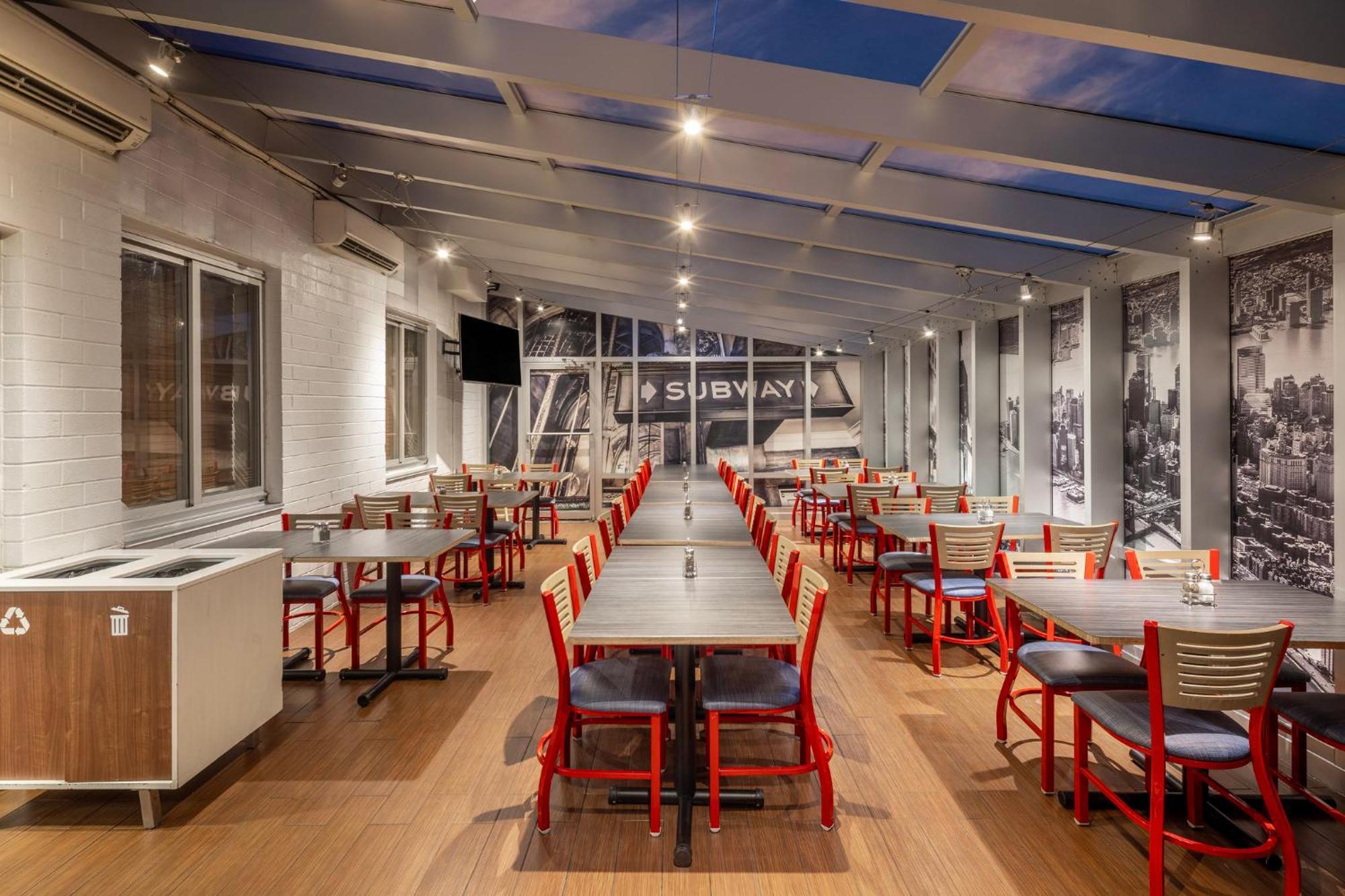 Holiday Inn Express - Times Square By Ihg New York Exterior photo