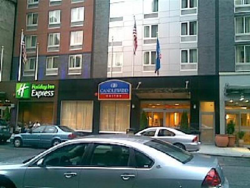 Holiday Inn Express - Times Square By Ihg New York Exterior photo